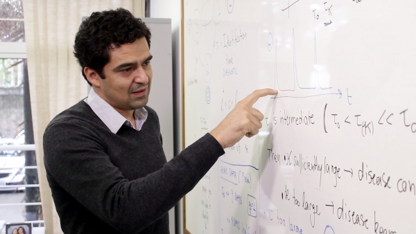 Reviews of Modern Physics publica trabalho de pesquisador do CeMEAI