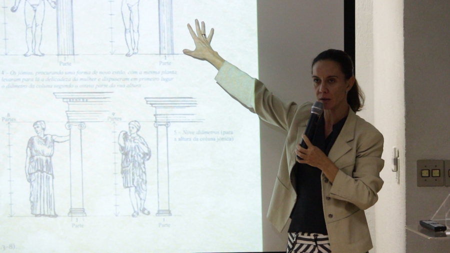 Arquiteta da PUC apresenta Palestras da Extensão no IMECC