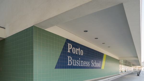 Oportunidade de Pós-Graduação à distância na Universidade do Porto