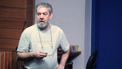 Professor português fala de mineração de dados em palestra